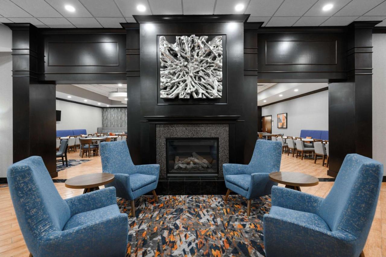 Hampton Inn Evansville Airport Eksteriør bilde