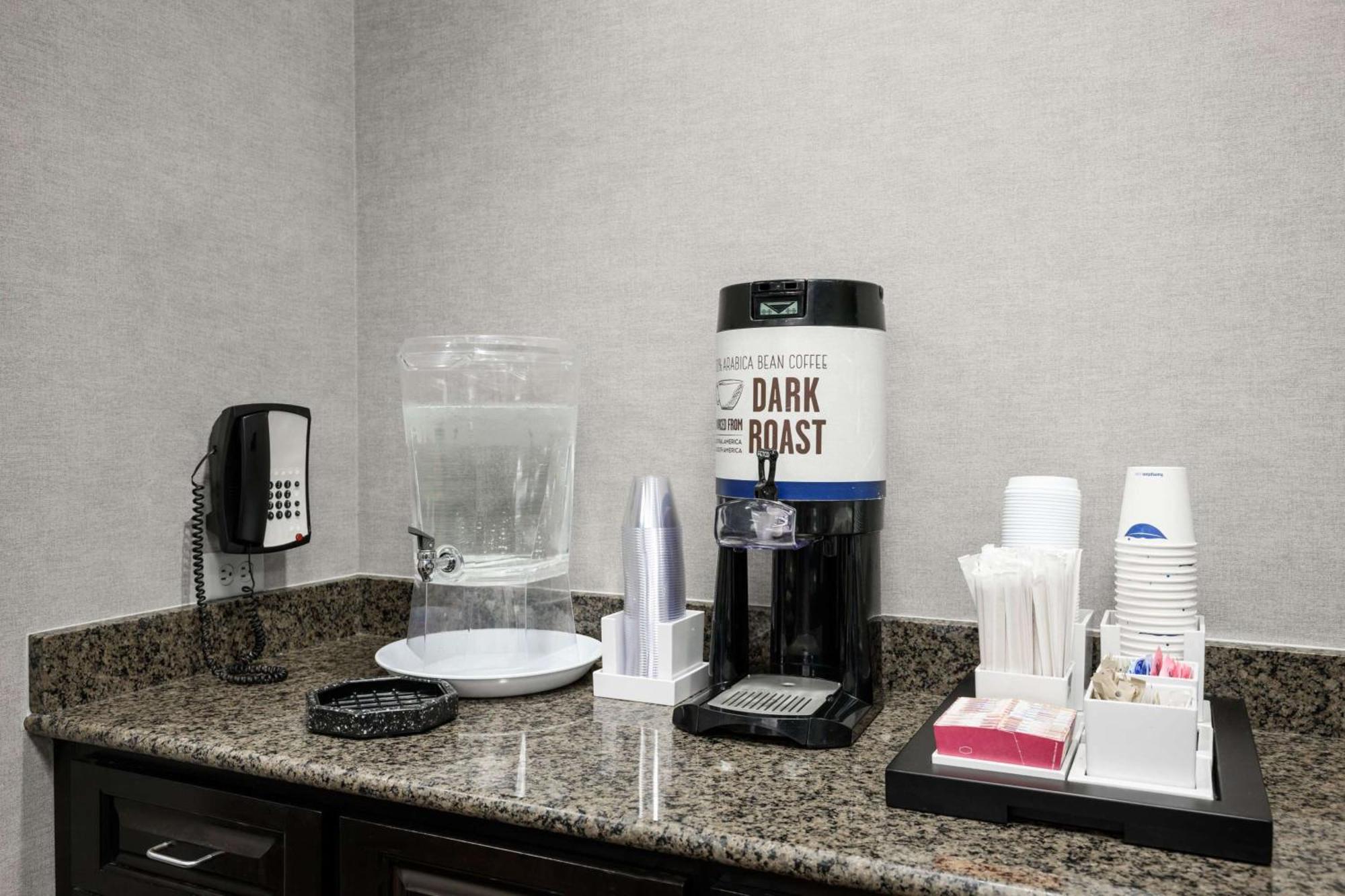 Hampton Inn Evansville Airport Eksteriør bilde